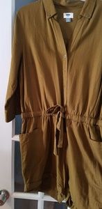 Old navy khaki shorts romper w/ 3/4 sleeves